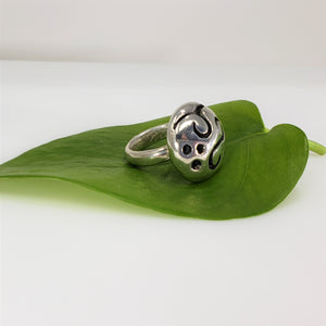 over sized swirl dome ring